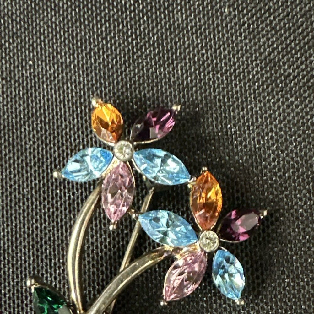 Vintage Monet Double Flower Rhinestone Marquise Crystal Pin Brooch - Picture 2 of 5